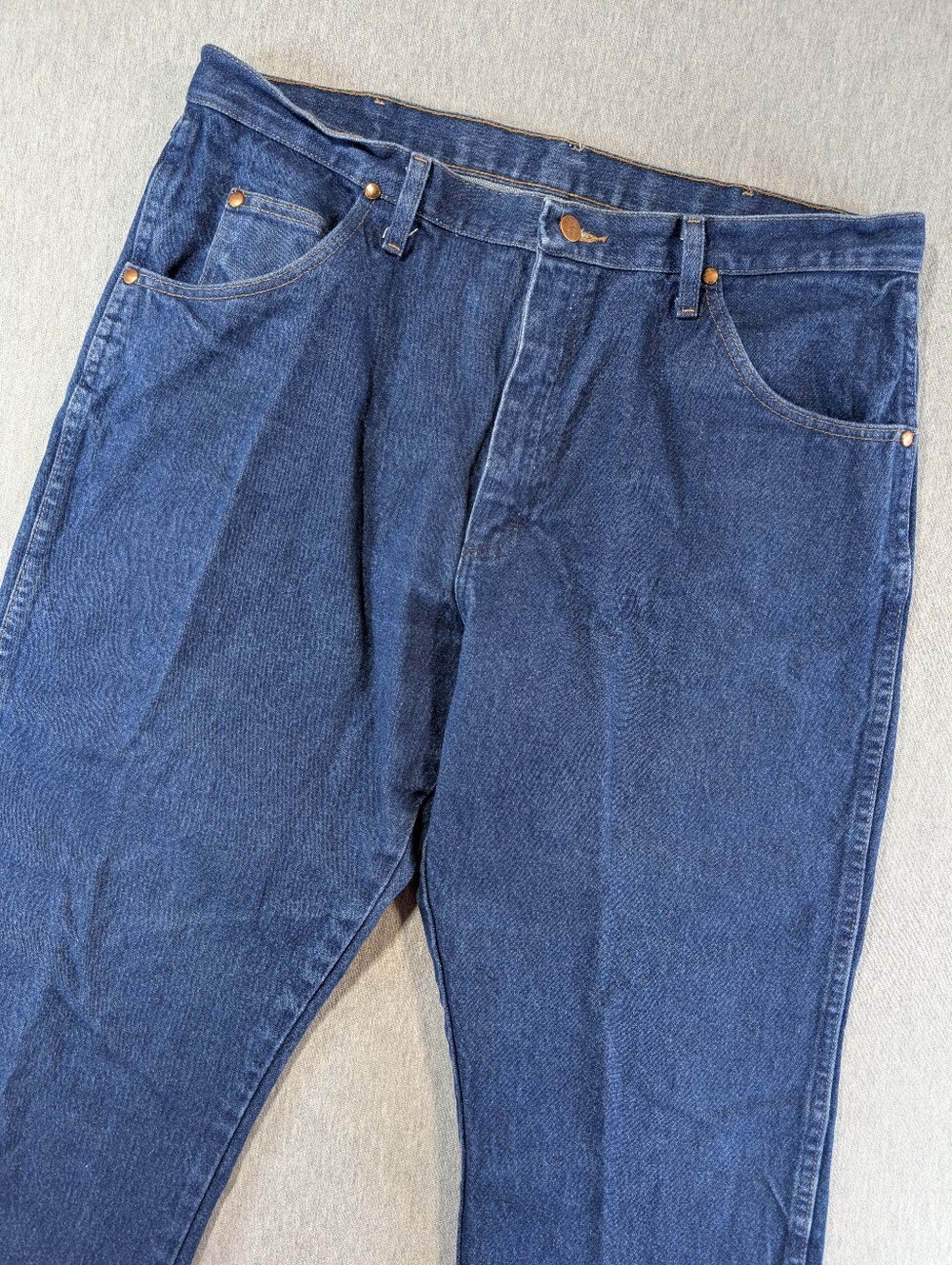 Wrangler Cowboy Cut Relaxed Fit Jeans Men's 38 X 32 Prewashed Blue